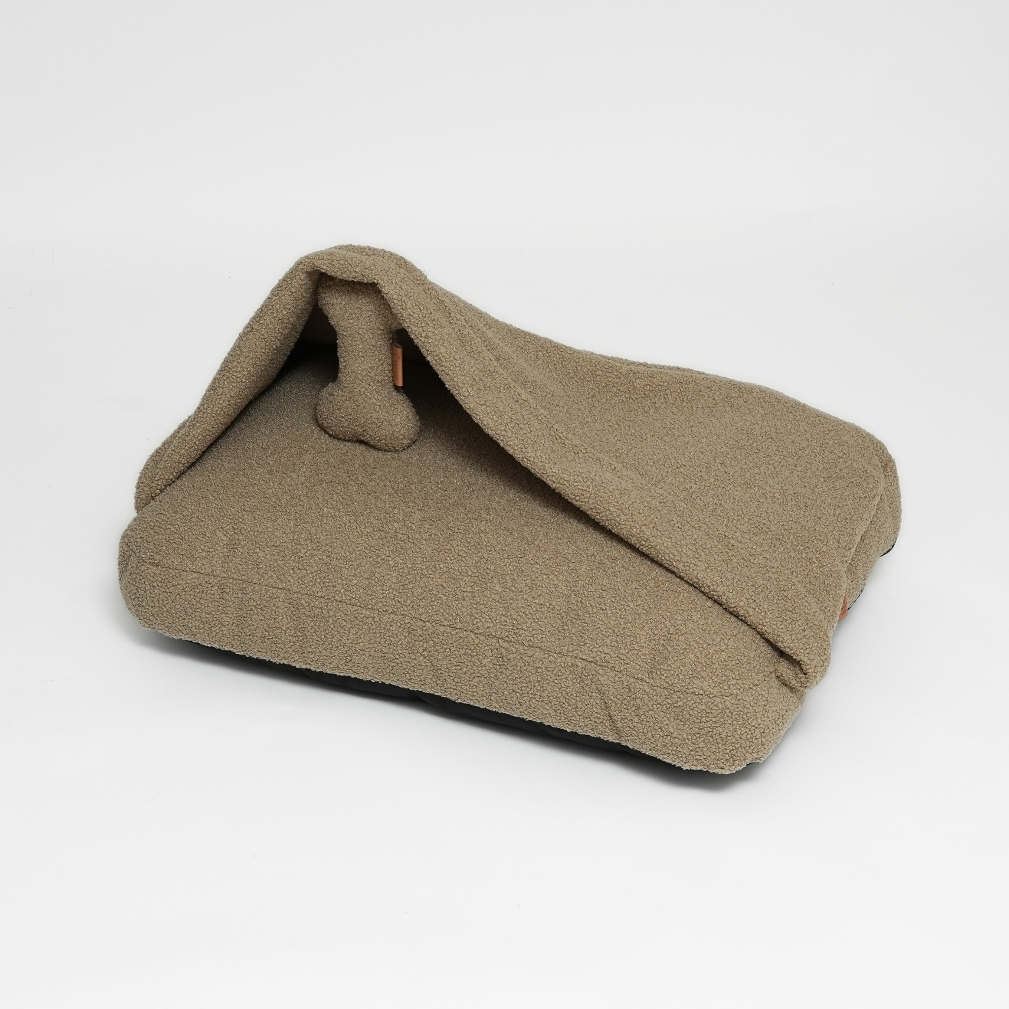 Lana hupullinen koiran tyyny | Kaura Bouclé