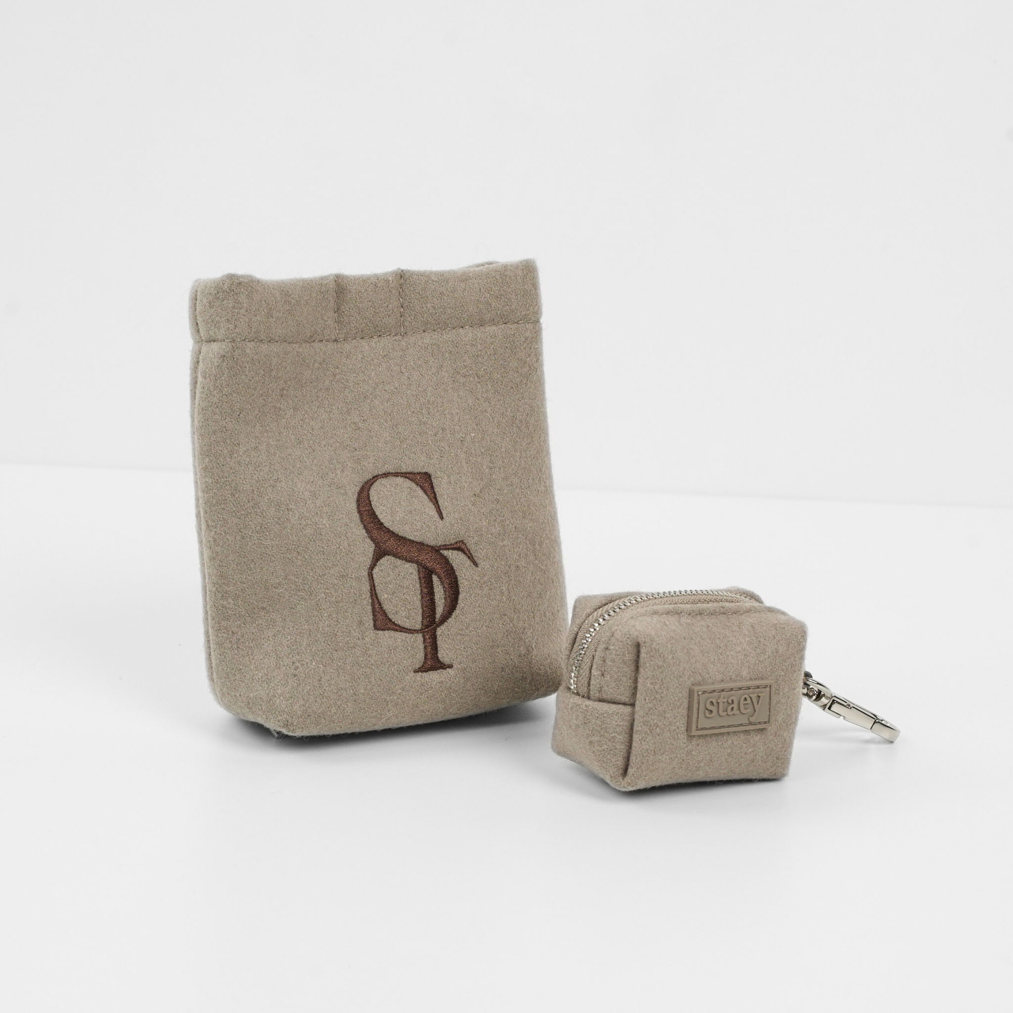 Elma Treat Bag w. Waste Bag Holder | Sand