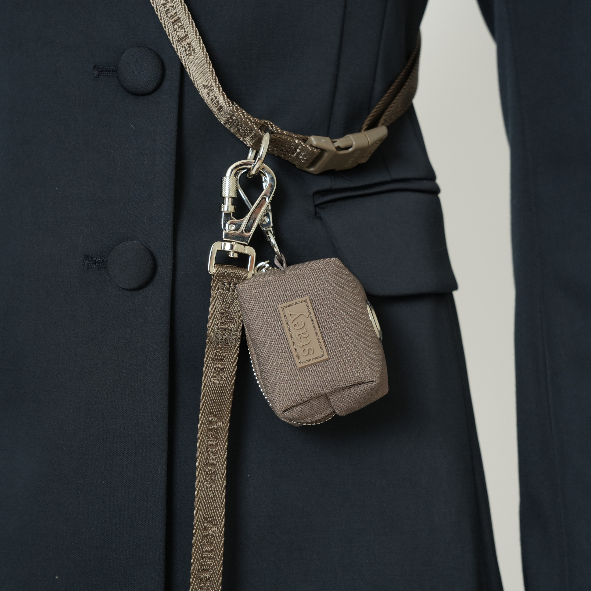 Elma Active kakkapussin pidike | Taupe