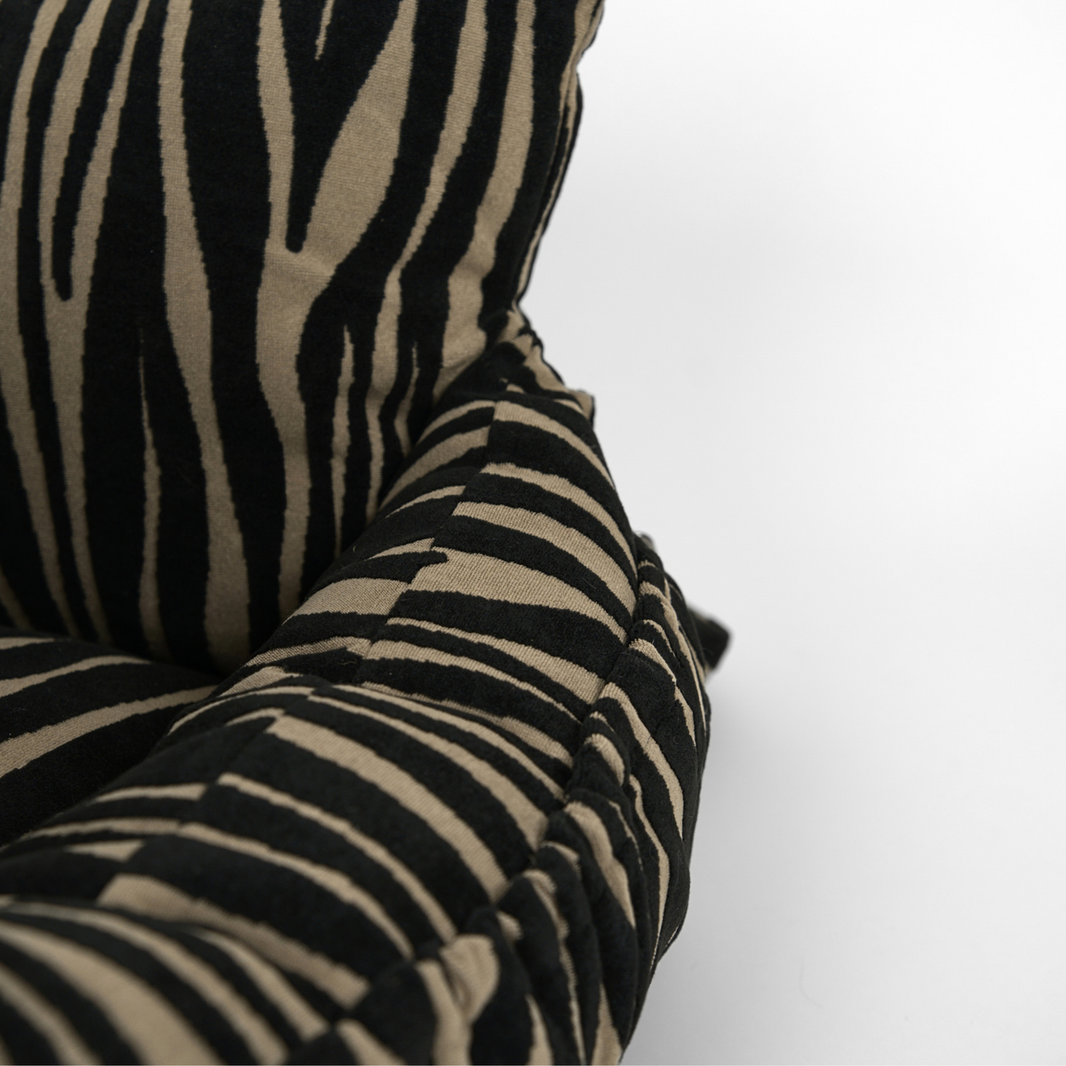 Lara koiran turvaistuin | Zebra 2.0